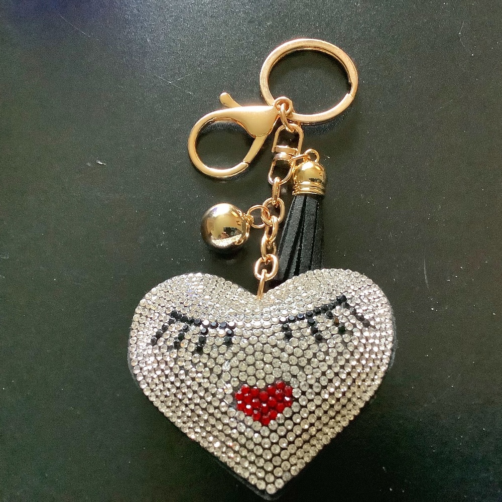 New Heart Shape Binging Keychain